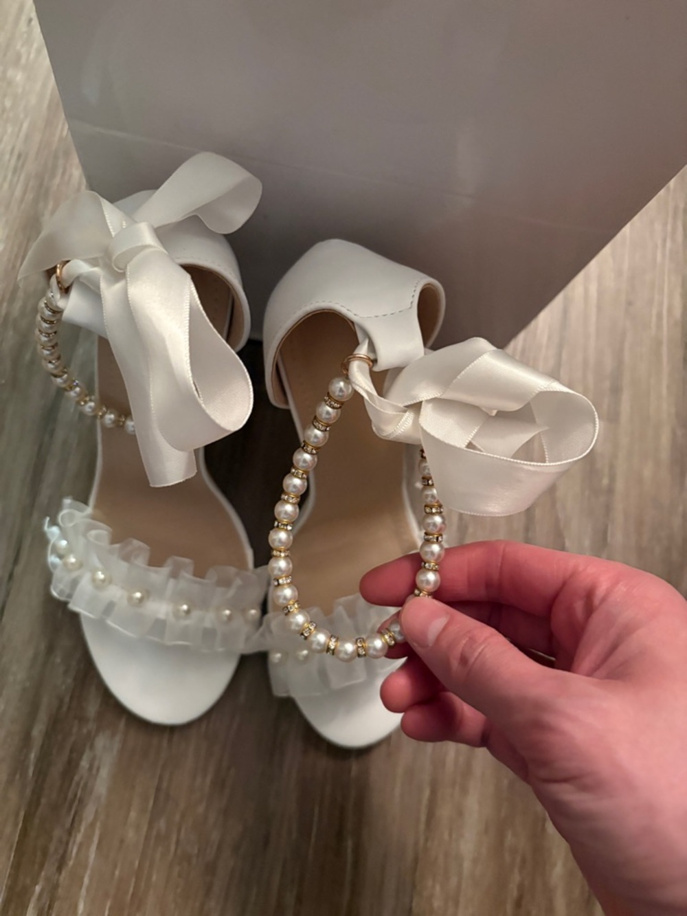 Wedding Bride Elegant White Pearl-Embellished Women's Heels
6.5 (37) - Picture 2 of 5